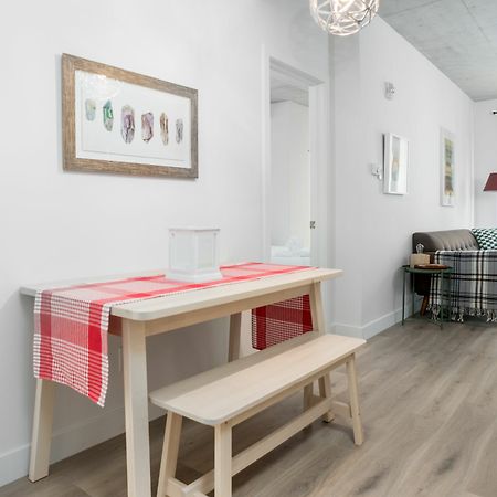 Delightful 1Br In Old Montreal By Sonder Appartement Buitenkant foto